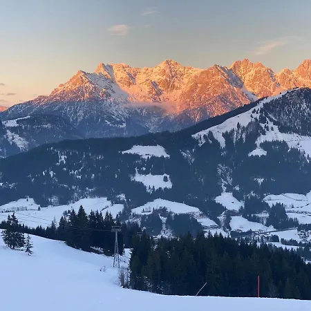 Dorf 41 Top4 Apartament Kössen